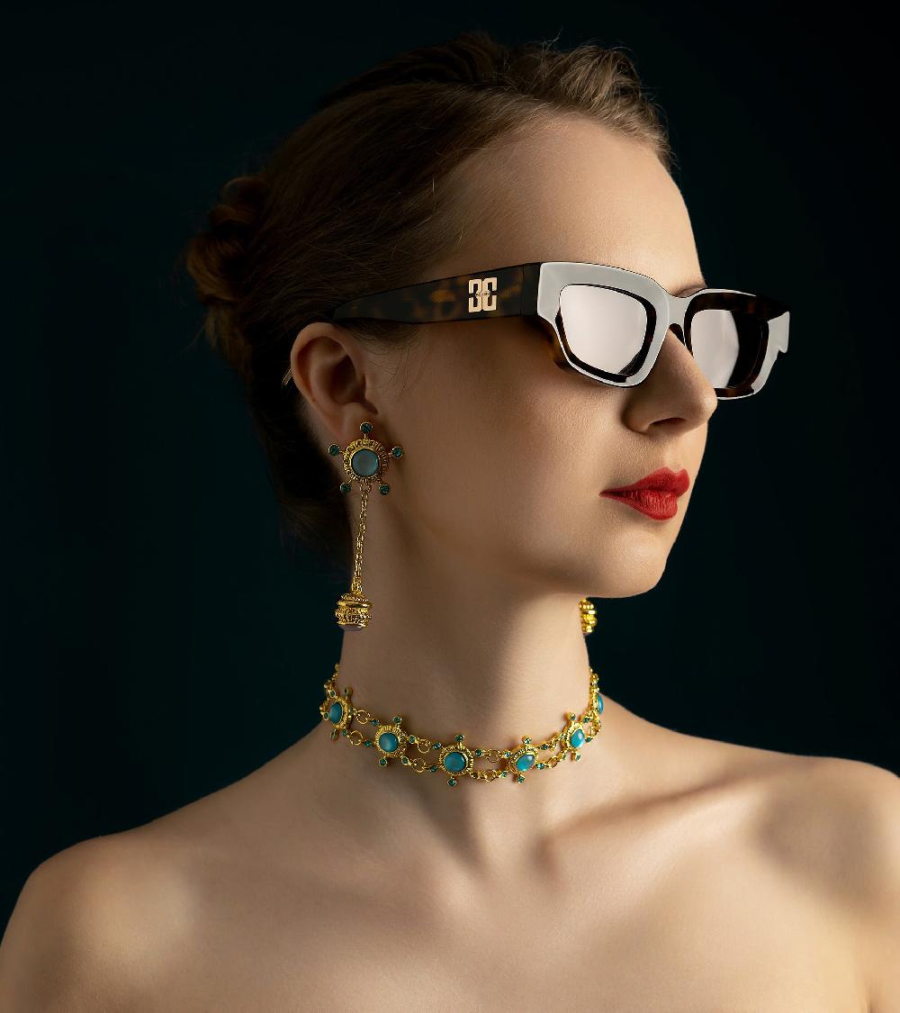 Les Basiles COLLIER NAUTICA En Cristaux Bleus Et Roses Montés Sur Laiton Plaqué Or 18 Carats