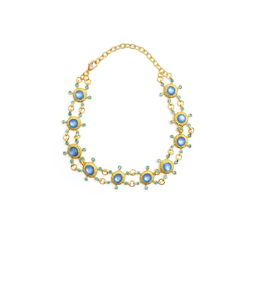 les basiles COLLIER NAUTICA En cristaux bleus et roses montés sur laiton plaqué or 18 carats