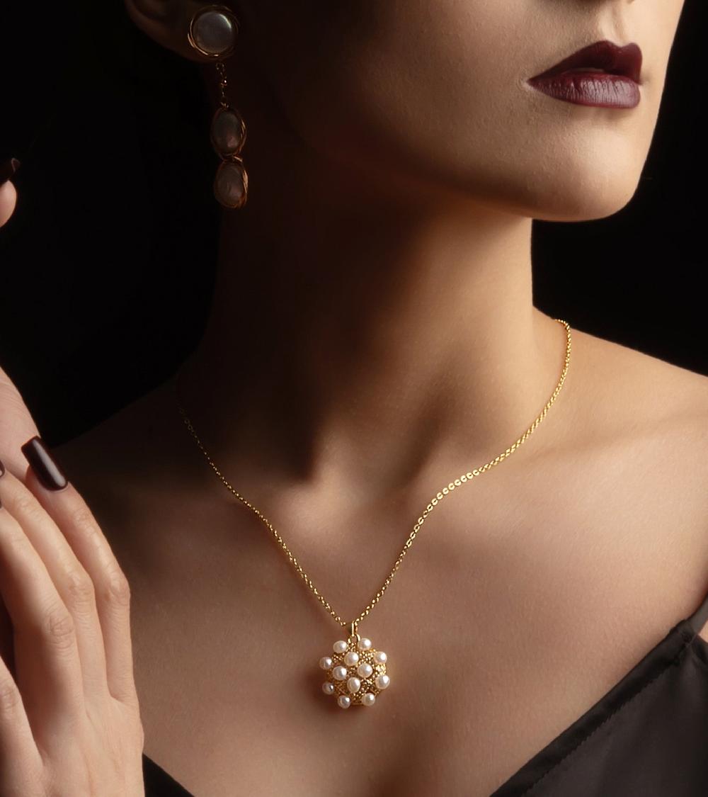 Les Basiles PENDENTIF LIVIA DOMNA En Perles D'Akoya Montées Sur Argent Sterling 925 Plaqué Or 18 Carats