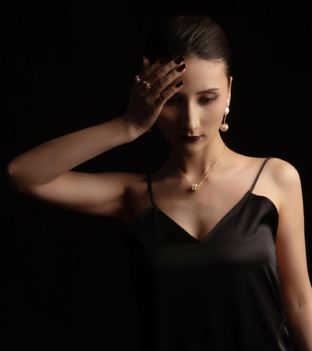 Les Basiles PENDENTIF LIVIA SEVERIA En Perles D'Akoya Montées Sur Argent Sterling 925 Plaqué Or 18 Carats