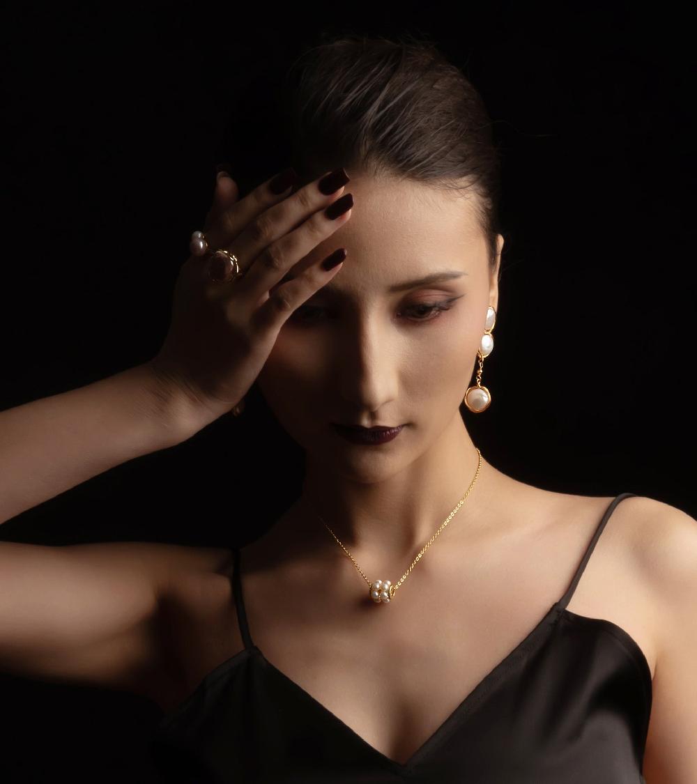 Les Basiles PENDENTIF LIVIA SEVERIA En Perles D'Akoya Montées Sur Argent Sterling 925 Plaqué Or 18 Carats