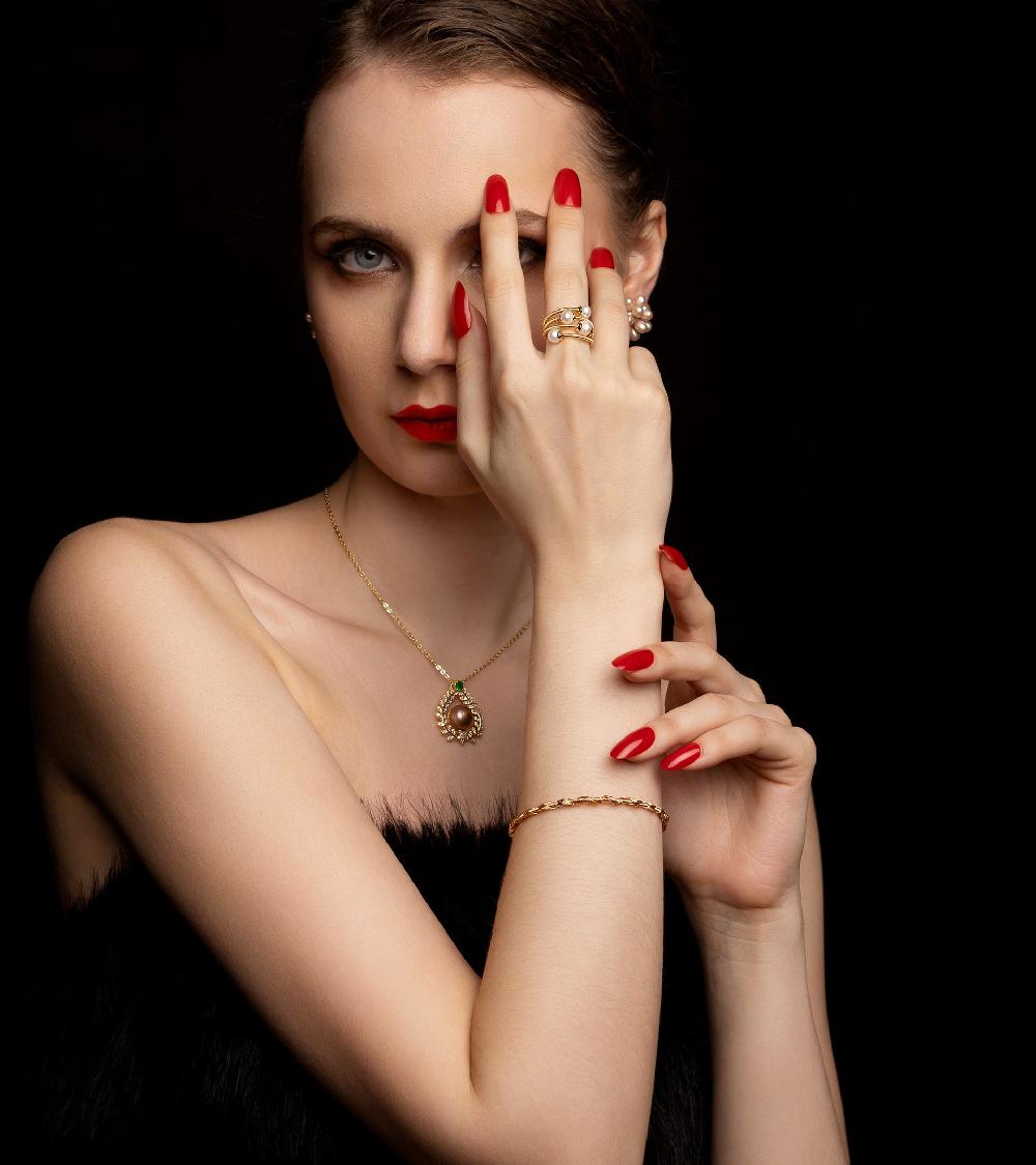 Les Basiles PENDENTIF PERLA DOMNA En Perles D'Akoya Montées Sur Argent Sterling 925 Plaqué Or 18 Carats