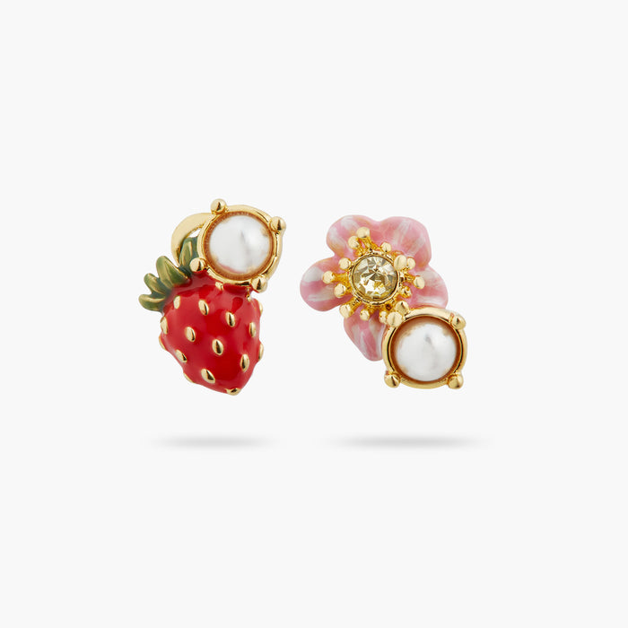les néréides Asymmetrical Wild Strawberry and Pink Flower Post Earrings - Multicolor
