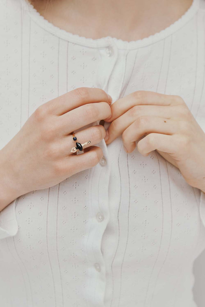 Les Néréides Ballerina Black Tutu And Cultured Pearl Adjustable Ring - Black