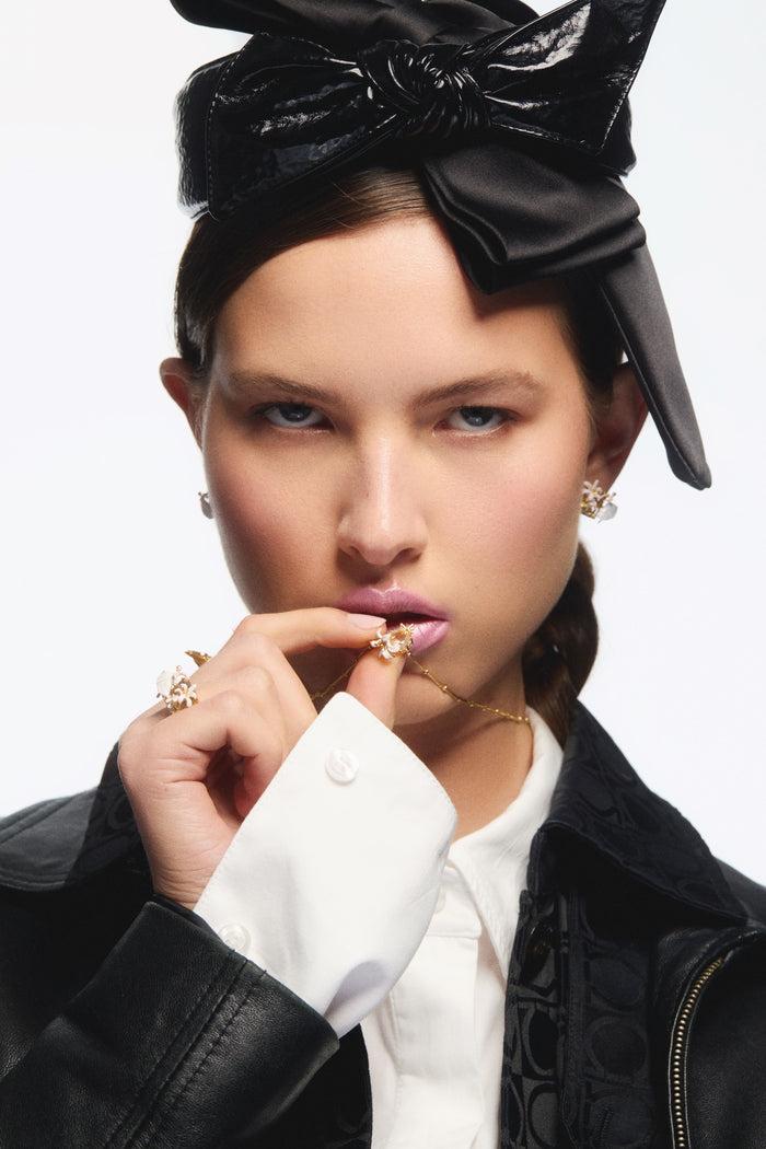 Les Néréides Ballerina Lily Flower And Faceted Stone Ring - 6 (52 Mm) / White