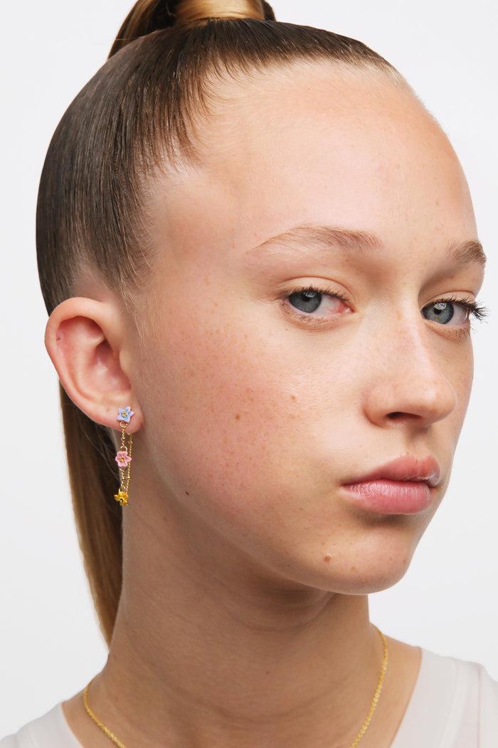 Les Néréides Dangle Post Earrings With 3 Colorful Jasmine Flowers - Multicolor