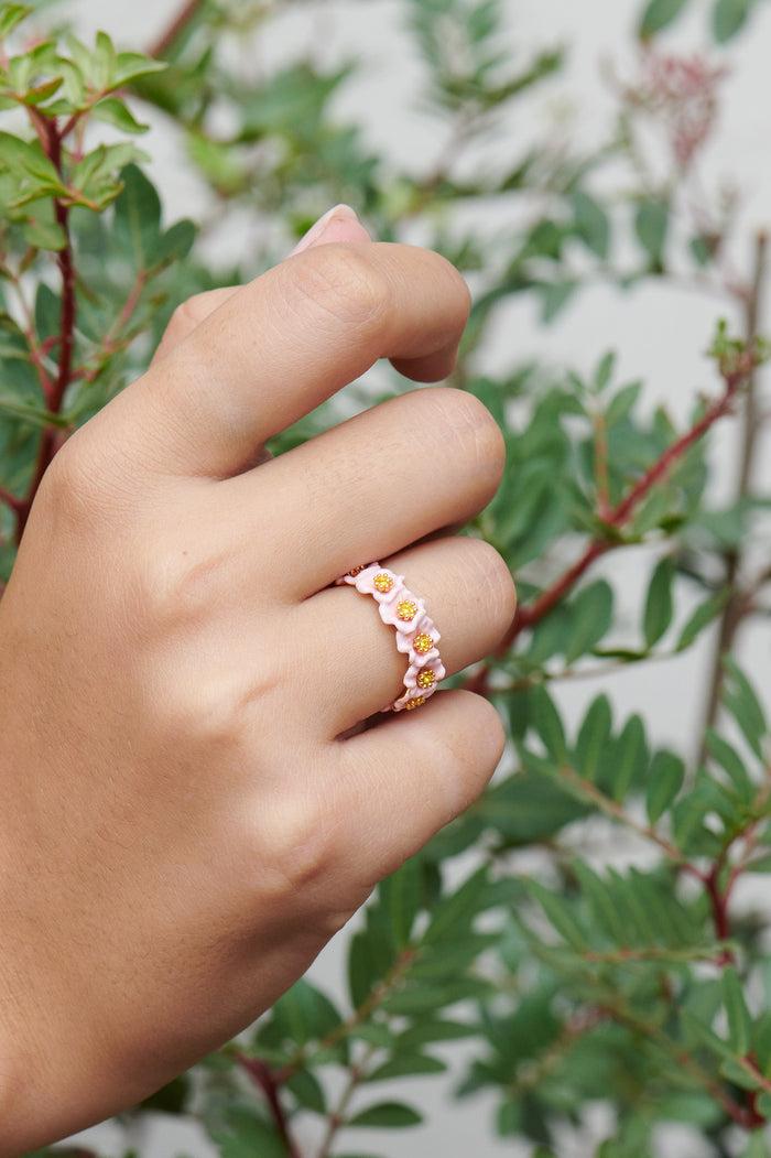 Les Néréides Enchanted Encounter Pink Flowers And Golden Pistils Thin Ring - 7 (54 Mm) / Pink