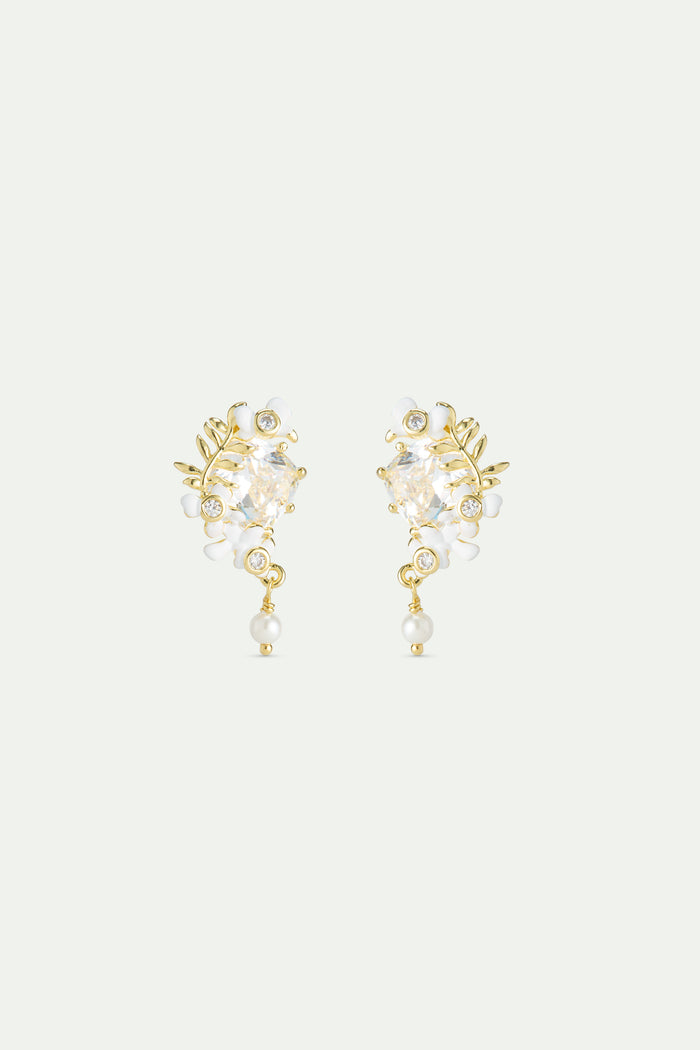 les néréides Faceted Stone Post Earrings with Clematis Flower and Japanese Kerria Golden Laurel White Wisteria and Cultured Pearl - White