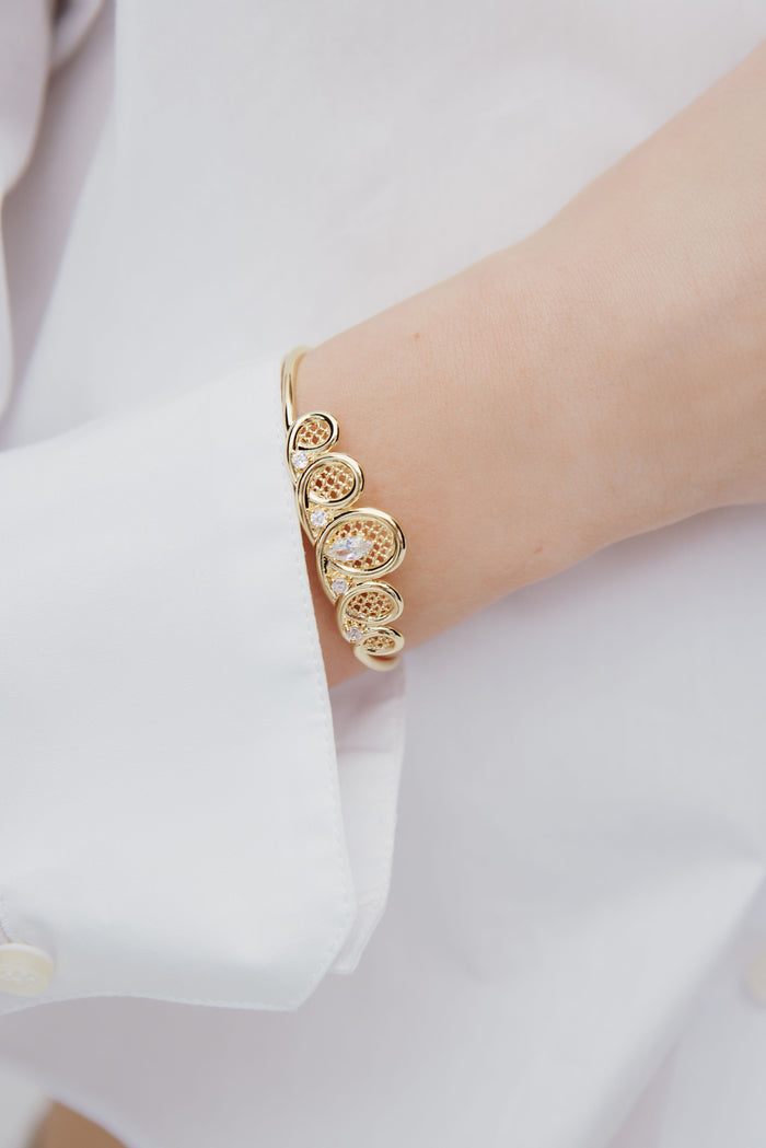 Les Néréides Golden Filigree Tiara Cuff Bracelet With Crystals - S / Gold