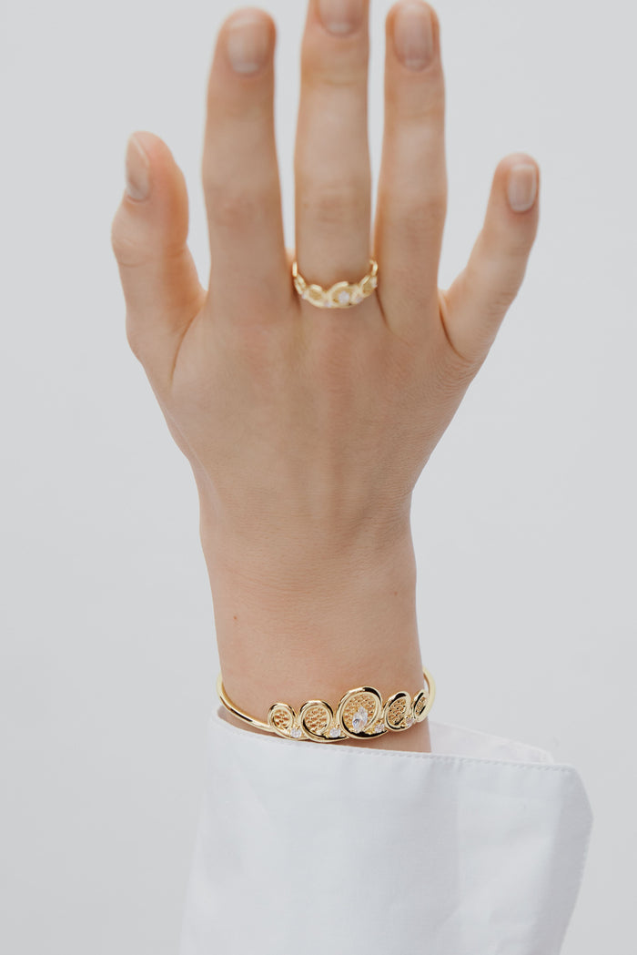 Les Néréides Golden Filigree Tiara Cuff Bracelet With Crystals - S / Gold