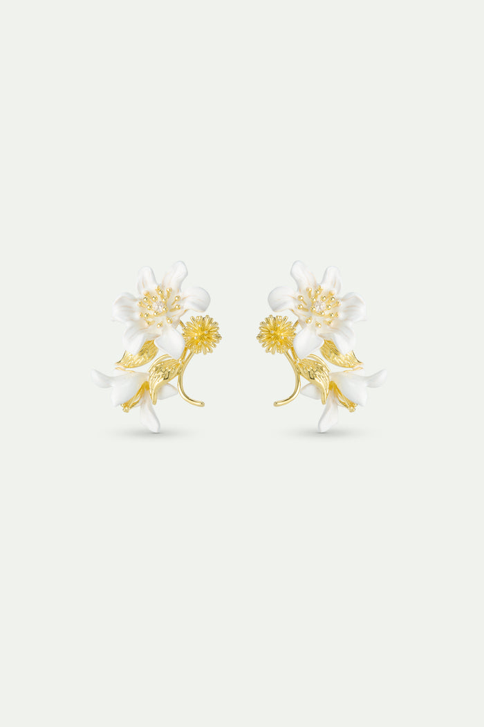 les néréides Large White Clematis Laurel and Japanese Kerria Clip-On Earrings - White