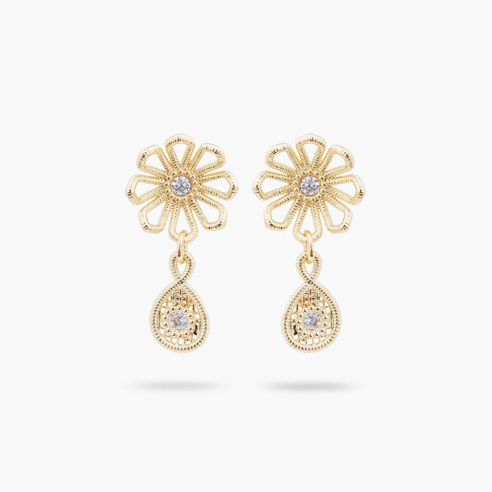 les néréides Gold Thread Flower Post Earrings - Gold