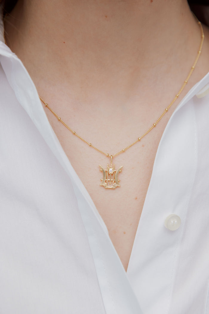 Les Néréides Golden Lyre Pendant Necklace - Gold