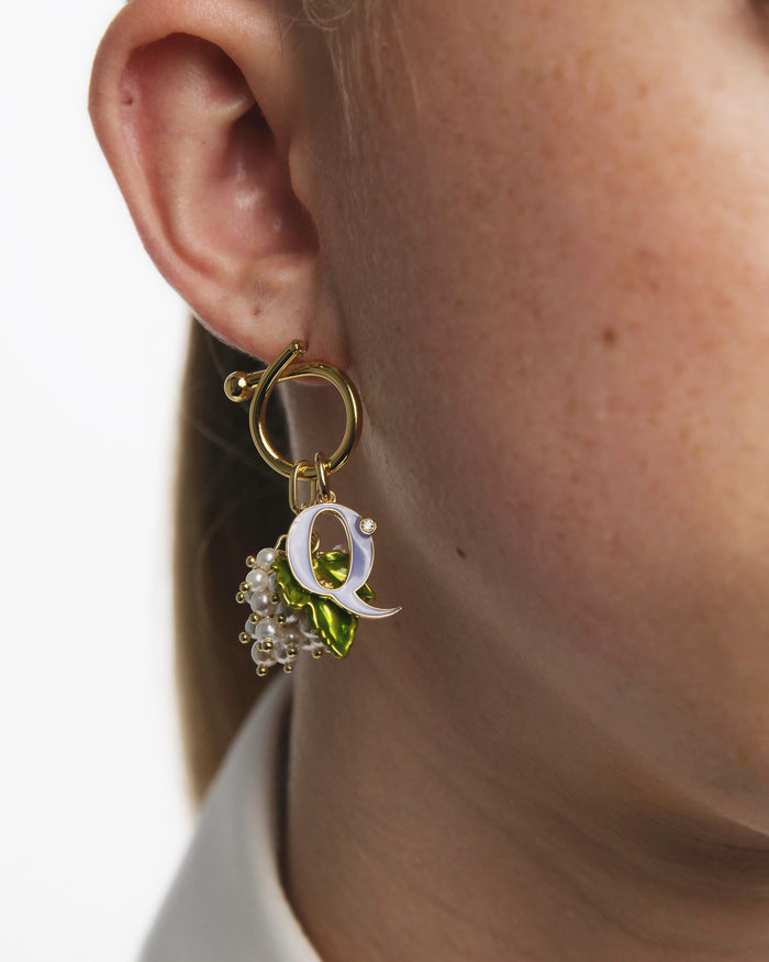 Les Néréides Letter Q Pendant Necklace - Blue