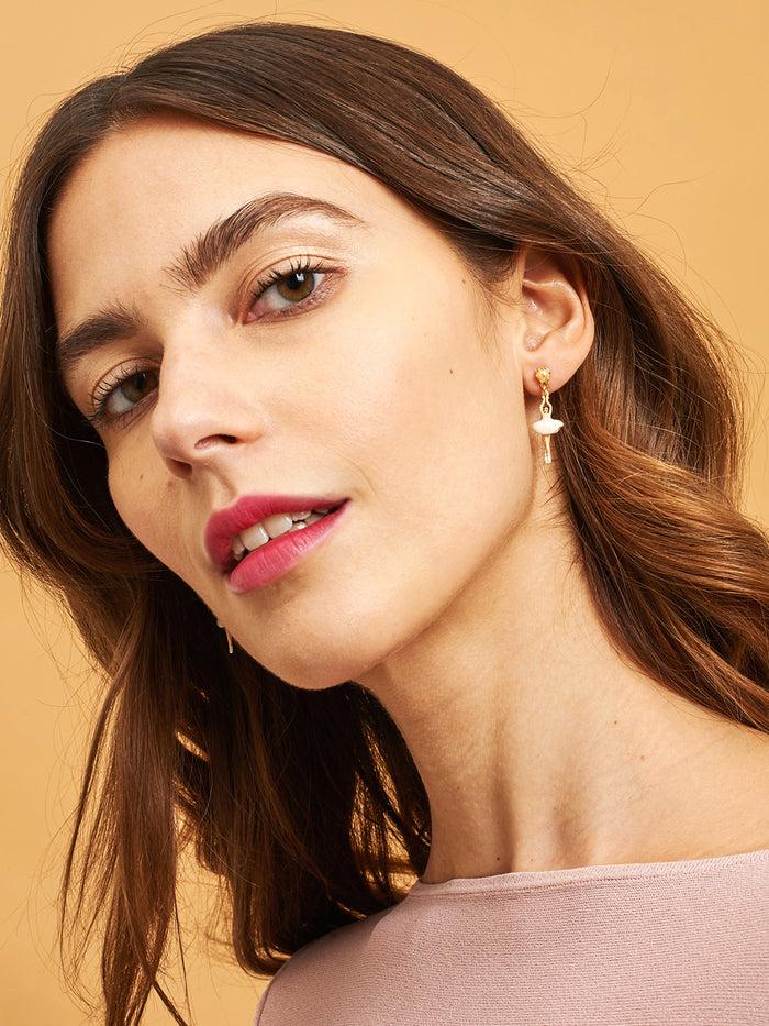 Les Néréides MINI PAS DE DEUX WITH MINI BALLERINA AND PEARL CLIP-ON EARRINGS - White