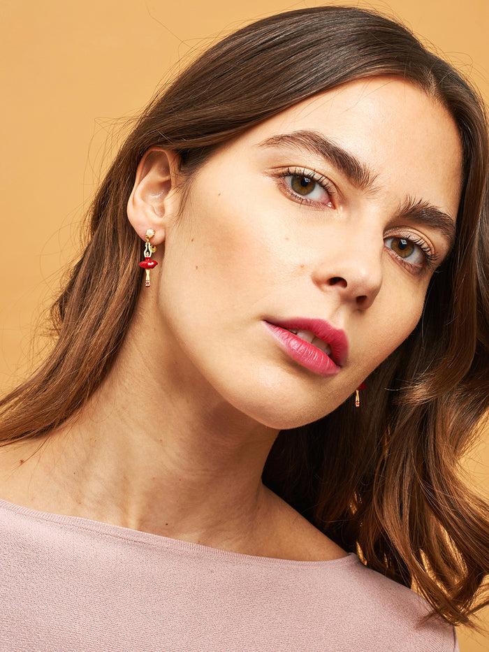 Les Néréides MINI PAS DE DEUX WITH RED MINI BALLERINA AND PEARL STUD EARRINGS - Red
