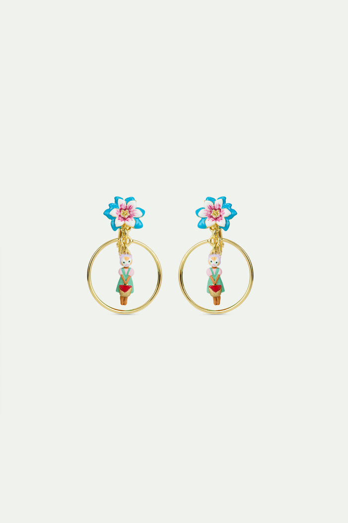 les néréides N2 Ginger Cat and Blue Flower Dangle Hoop Clip-On Earrings - Multicolor