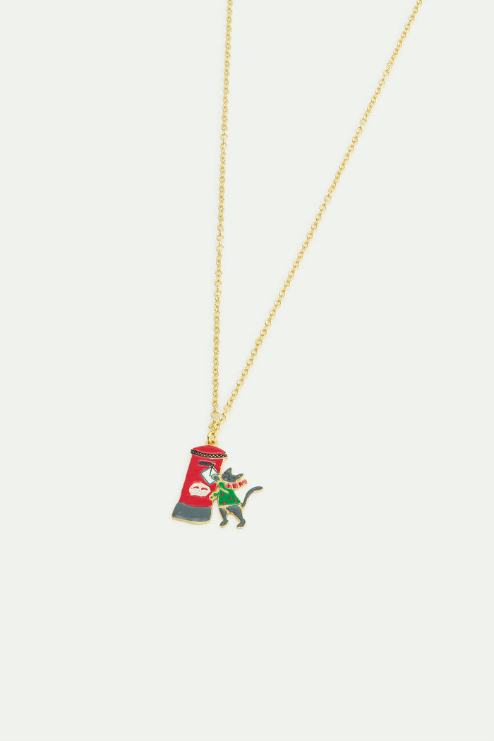 Les Néréides N2 Pendant Necklace With London Red Postbox Card Grey Cat And Green Jumper - Multicolor