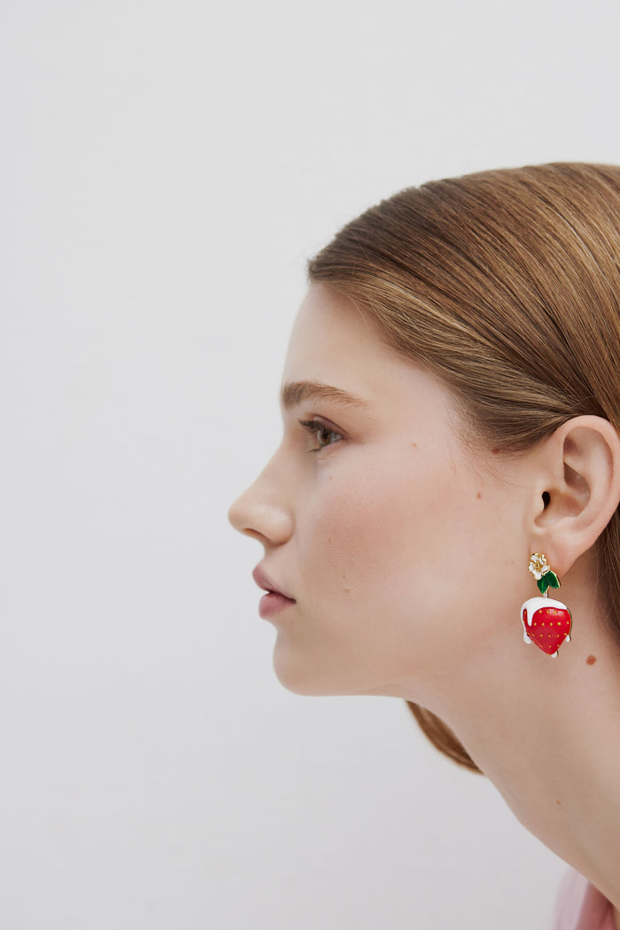 Les Néréides N2 Strawberry And Cream With White Flower Post Earrings - Multicolor