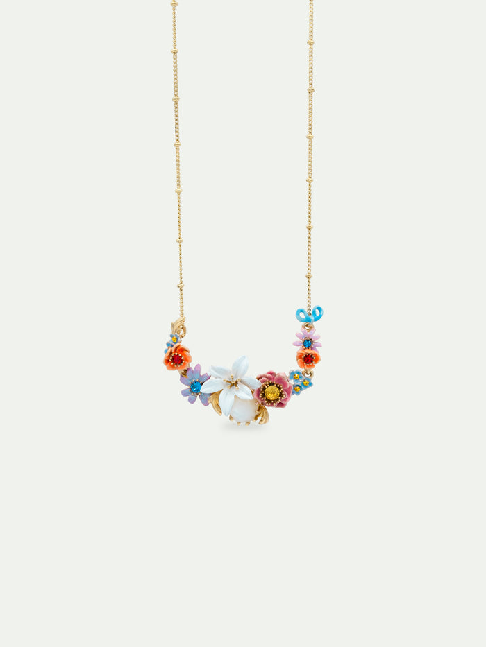 les néréides Pink and Blue Flowers Lily and Mother of Pearl Round Stone Statement Necklace - Multicolor