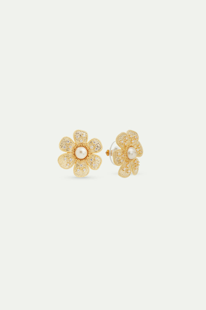 Les Néréides Post Earrings Composed Of A Gold-Plated Brass Flower - Gold