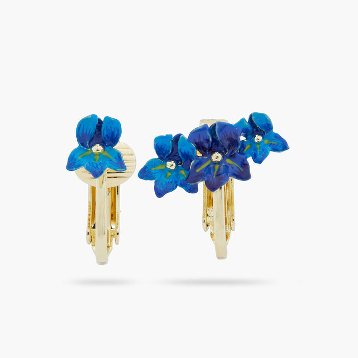 les néréides Siberian Iris Asymmetrical Clip-on Earrings - Blue