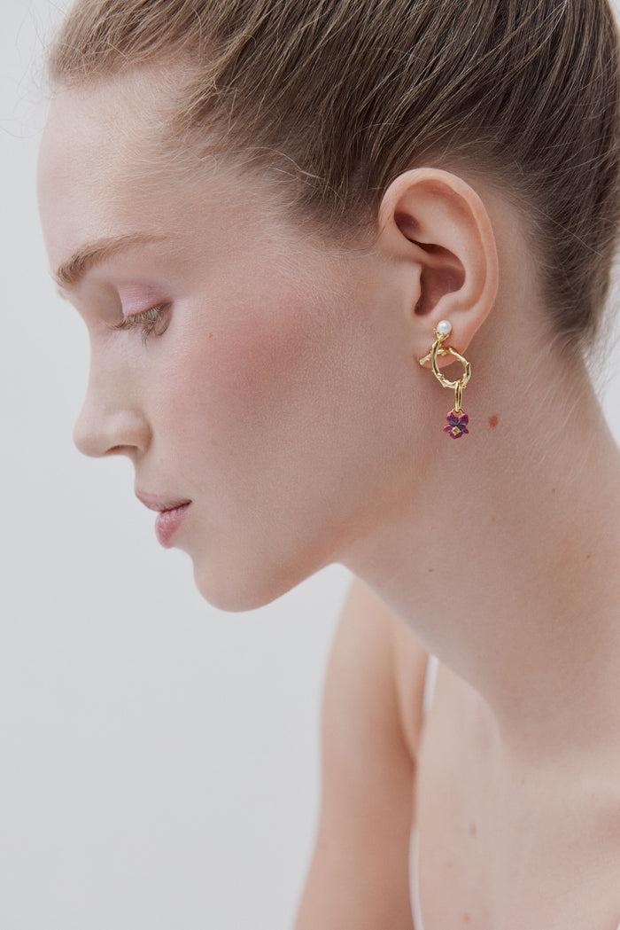 Les Néréides Violet Pendant - Dreamlike And Sensual - Purple