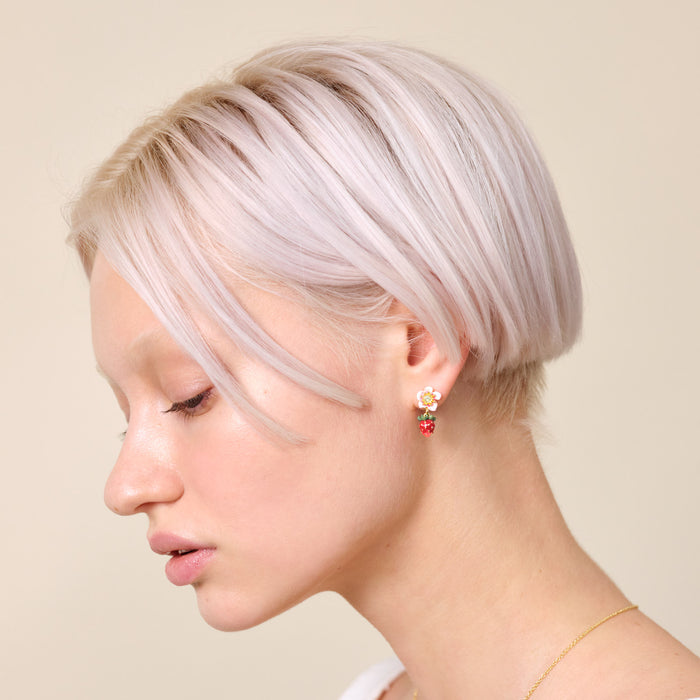 Les Néréides Wild Strawberry And Rose Post Earrings - Multicolor