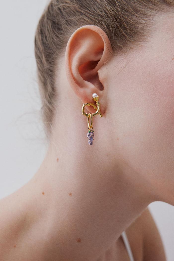 Les Néréides Wisteria Pendant - Longevity And Plentifulness - Blue