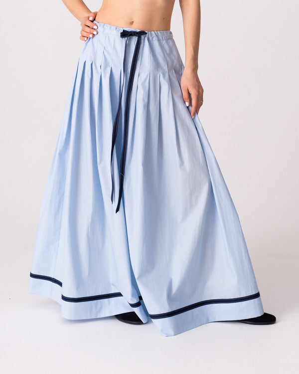 les vacances d'irina The Blue Skirt