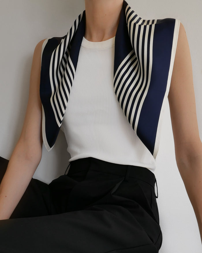 Lescarf NO. 12VY | 65 CM