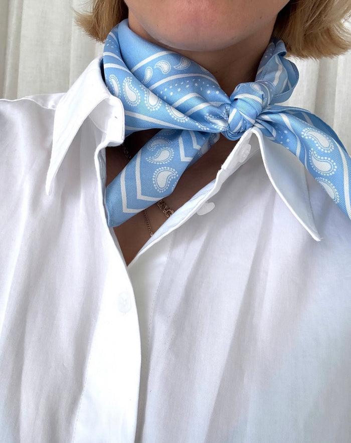 Lescarf PAISLEY SCARF | CORNFLOWER & CREAM | 50 CM