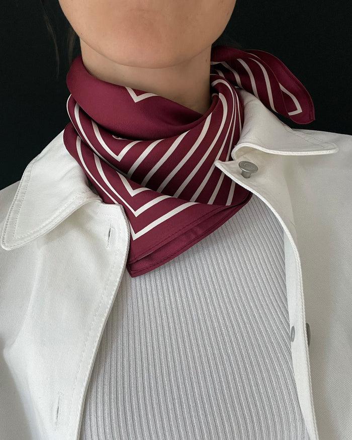 Lescarf STRIPED SCARF | WINE RED | 50 CM