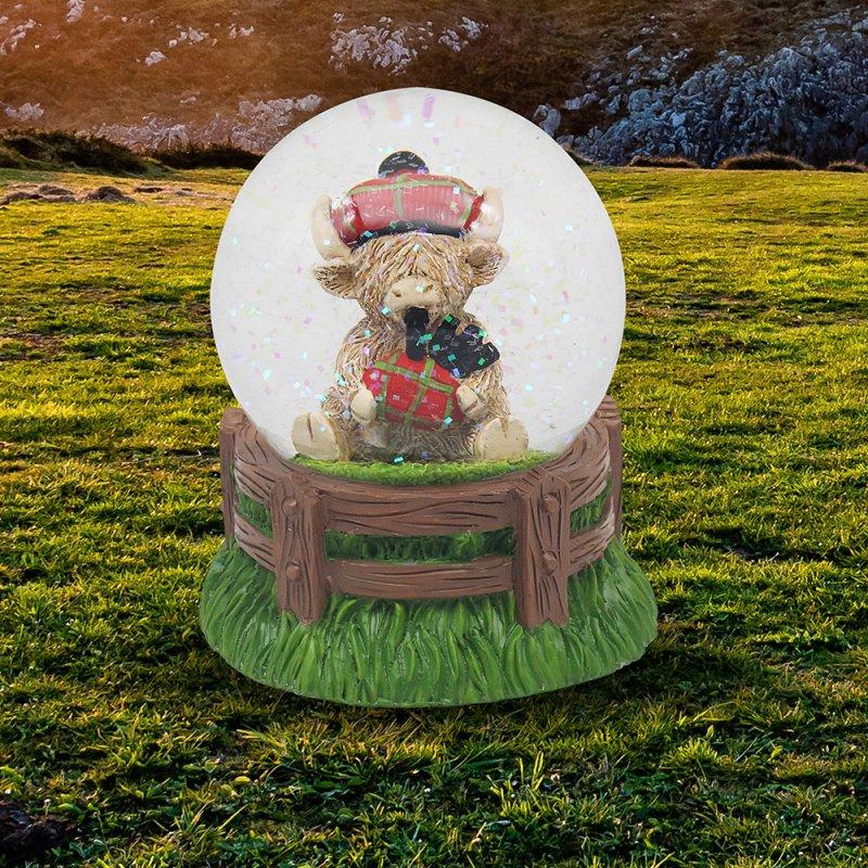 lesser & pavey HIGHLAND COW BAGPIPE WATERGLOB LP75332