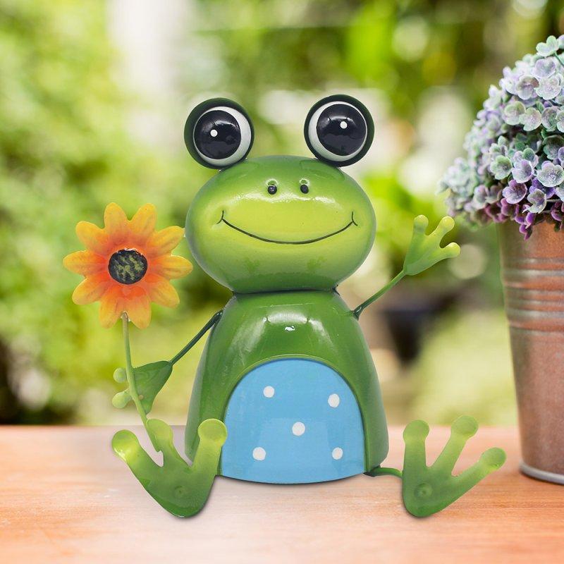 lesser & pavey BRIGHT EYES FROG WITH FLOWER LP74719
