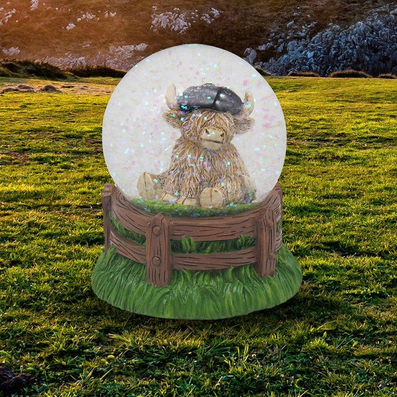 lesser & pavey HIGHLAND COW CAP WATER GLOBE LP75329