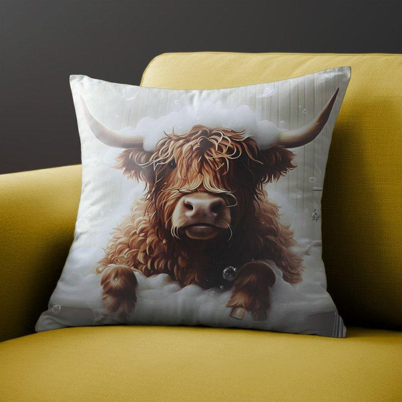 lesser & pavey HIGHLAND COW IN BATH CUSHION LP75671