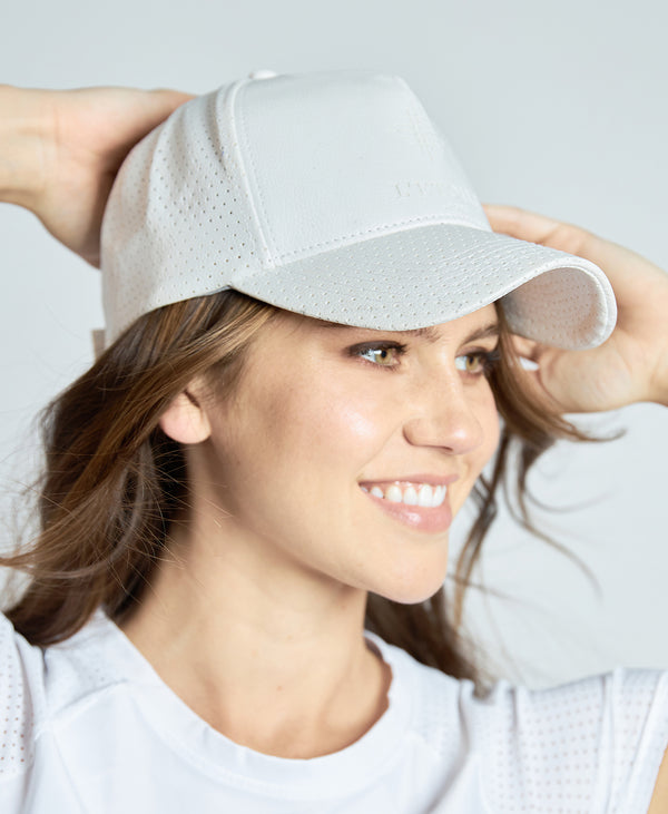 L'etoile PERFORATED LEATHER HAT White