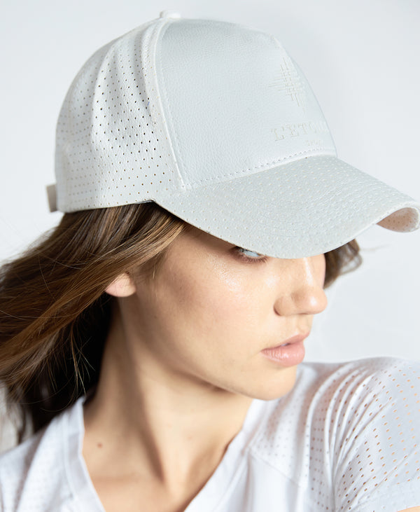 L'etoile PERFORATED LEATHER HAT White