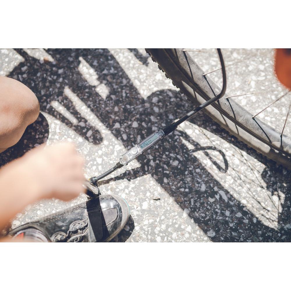 Lezyne MICRO FLOOR DRIVE DIGITAL HPG