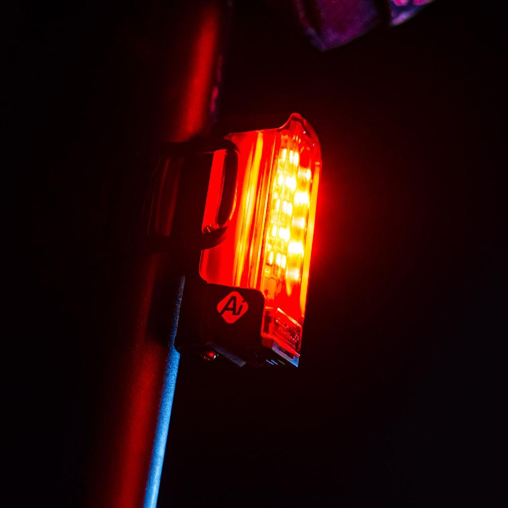 Lezyne STRIP PRO Ai ALERT 400+ REAR
