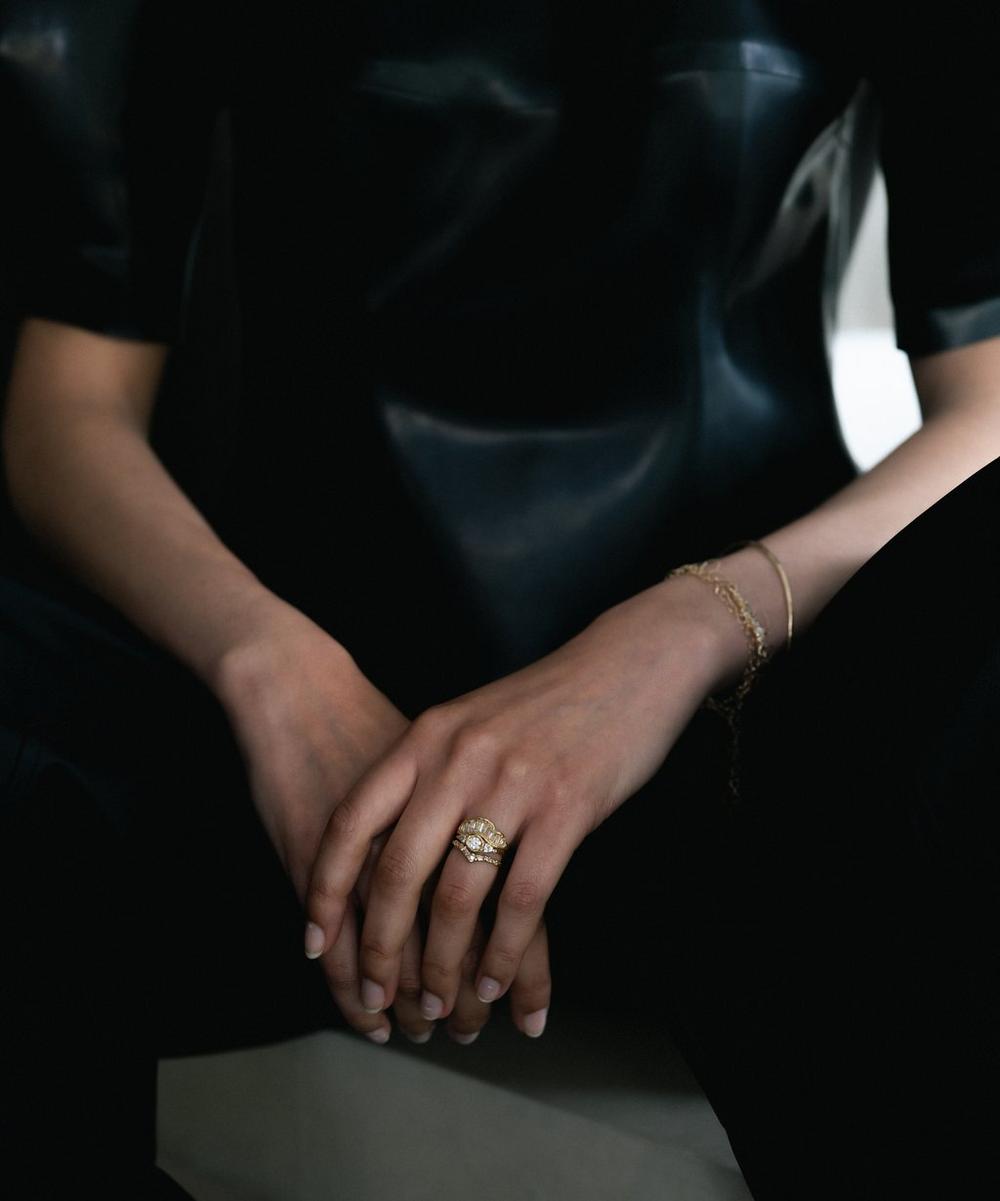 liberty london Ellis Mhairi Cameron 14ct Gold Armach Diamond V Shape Scatter Ring