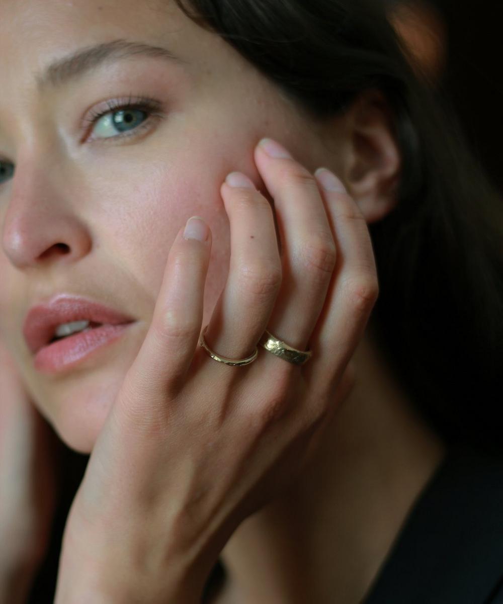 Liberty London Ellis Mhairi Cameron 14ct Gold LXIII D Shape Wedding Band