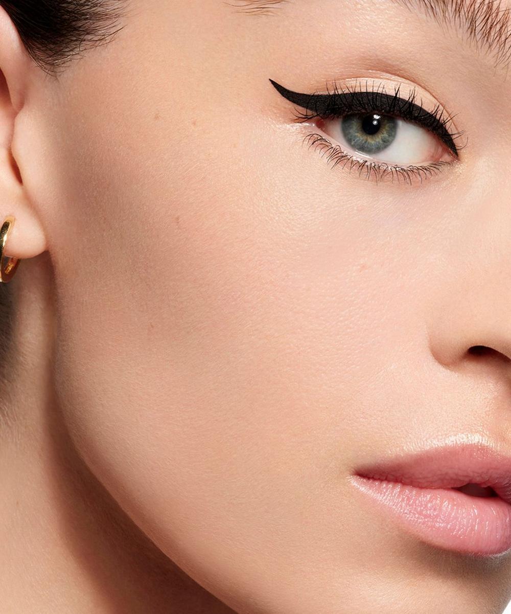 Liberty London Guerlain Noir G 24h Graphic Liner 0.55ml