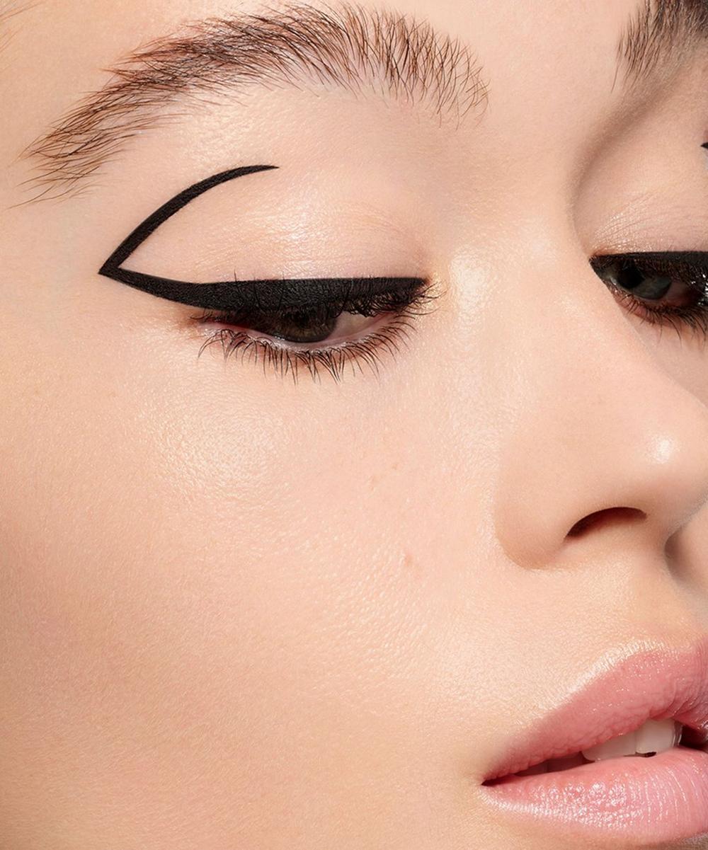 Liberty London Guerlain Noir G 24h Graphic Liner 0.55ml