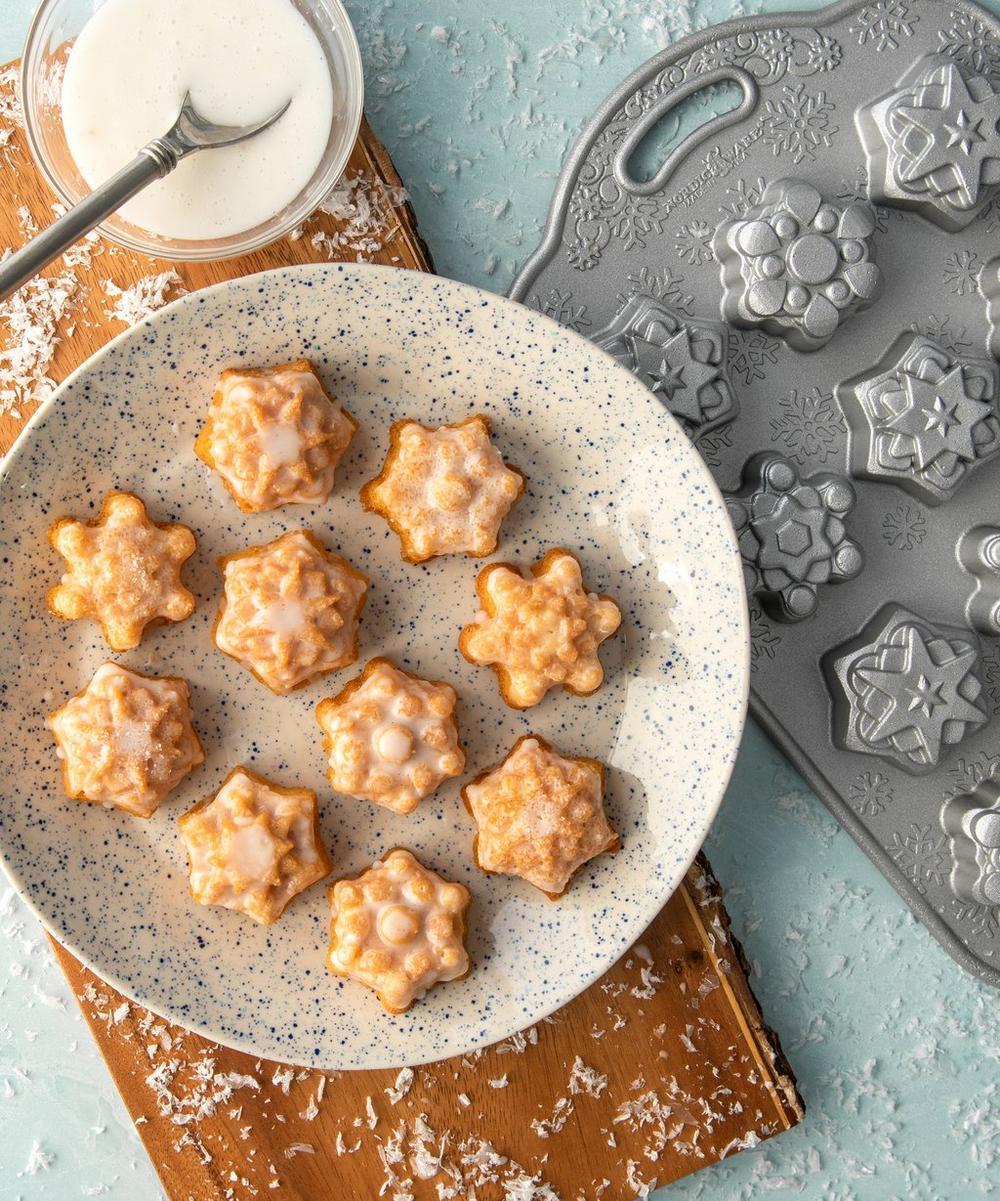 liberty london Nordic Ware Frosty Flakes Bites Pan