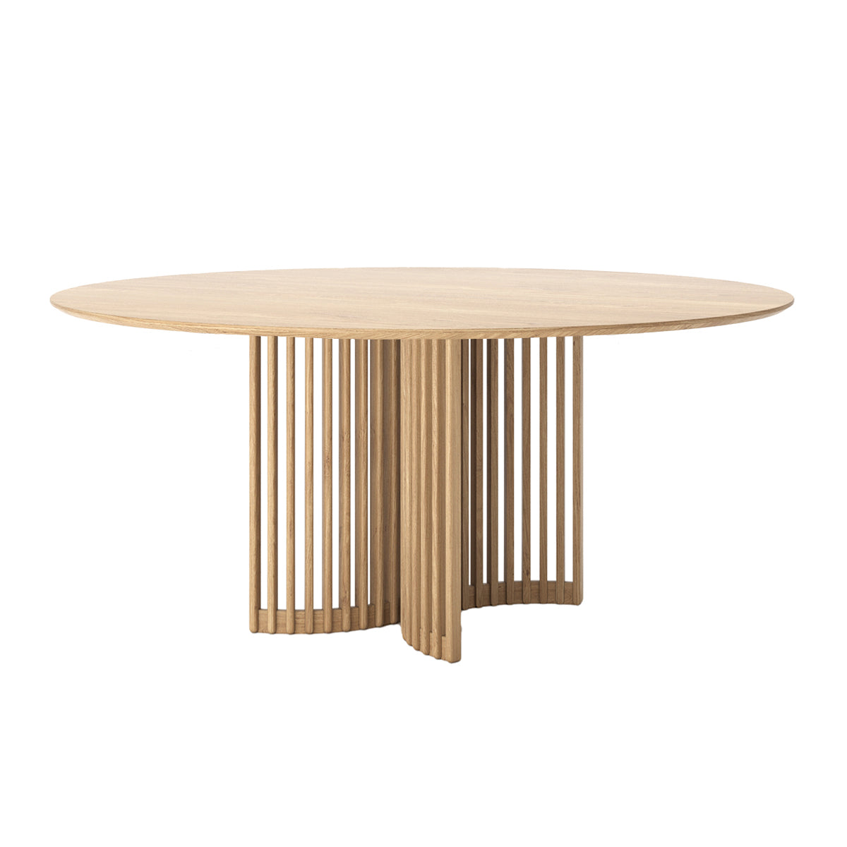 life interiors Casablanca Round Dining Table (Oak 150cm)