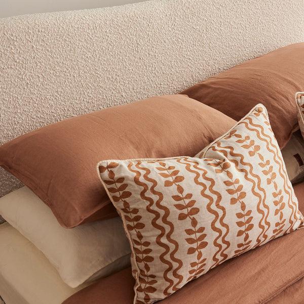 Life Interiors Cloud King Bed