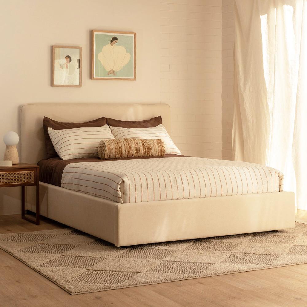 life interiors Dane Queen Bed