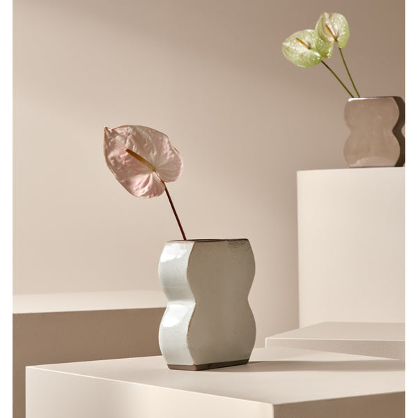 Life Interiors Form Vase (Small)